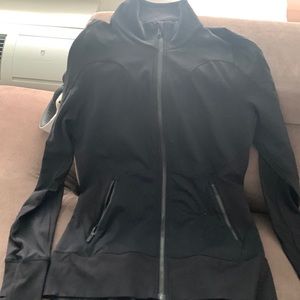 Lululemon sweatshirt, worn once, like new.